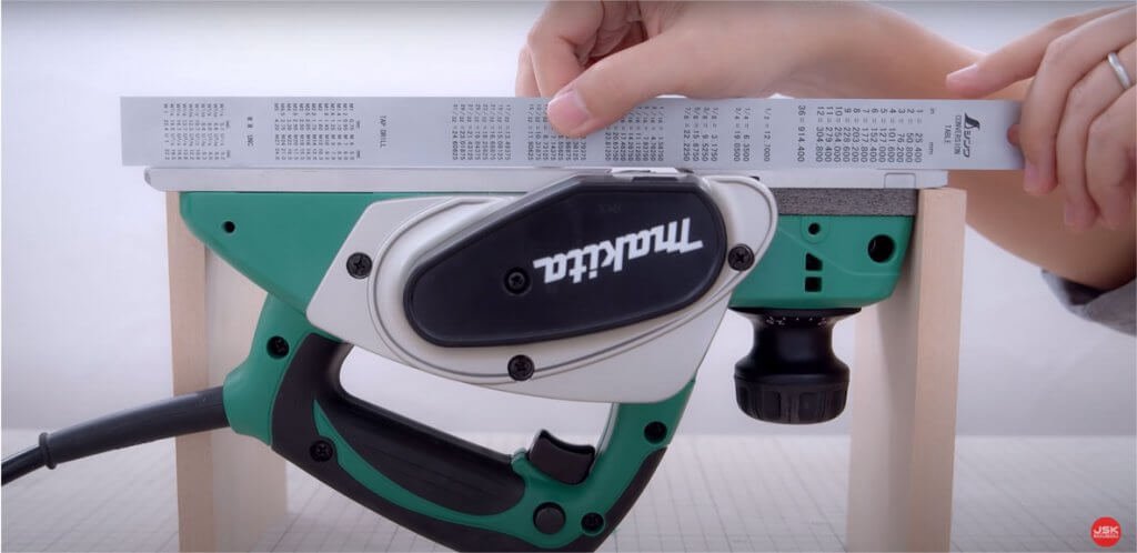 Jointer vs Planer vs Thicknesser 2 planer blade